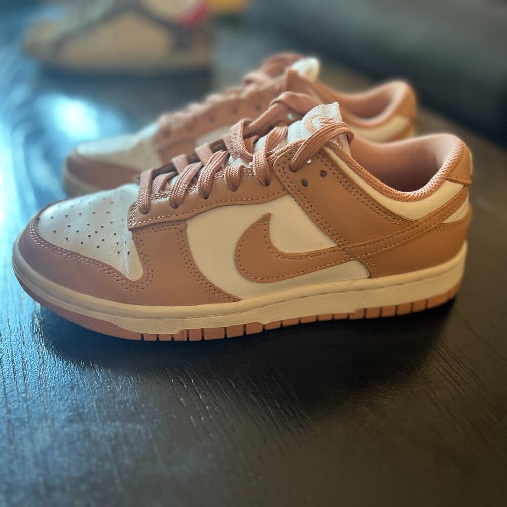 Nike Dunk Low Women's Shoes, Size 7